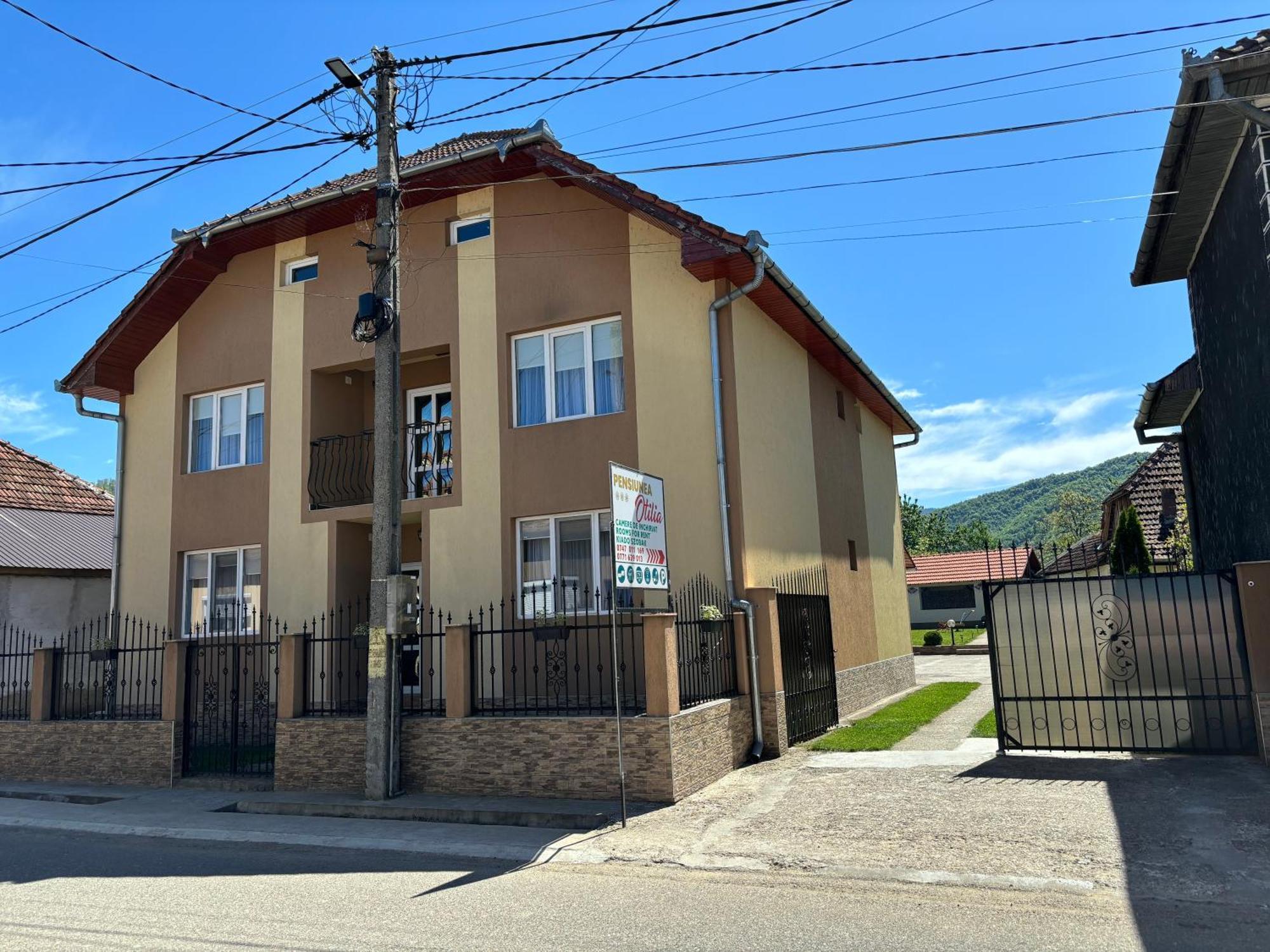 Casa Otilia Hotel Chiscau Exterior photo